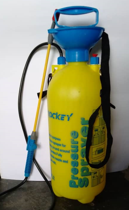 Garden Pressure Sprayer and Plastic Pesticide Control Lawn Pam Racun (8 Litre)